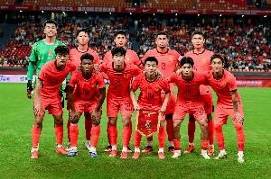 足球报：国足惨败士气、状态失控，战塔吉克斯坦是最后救赎良机